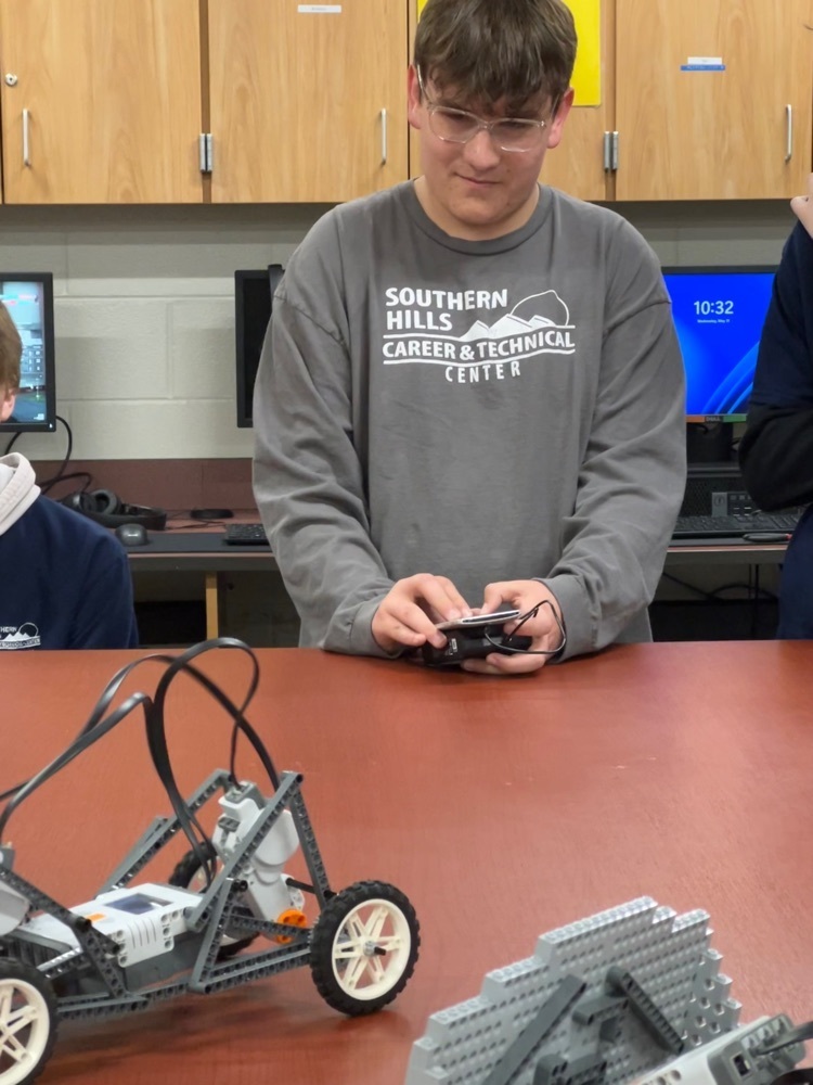 Student participating in Summer Career & College Academy